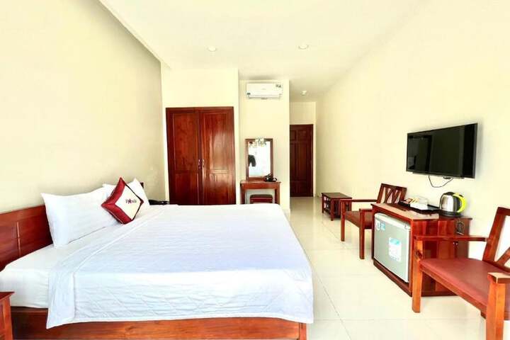 Room 7 of 42