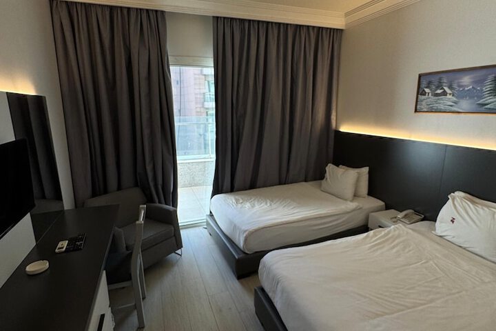 Room 7 of 64
