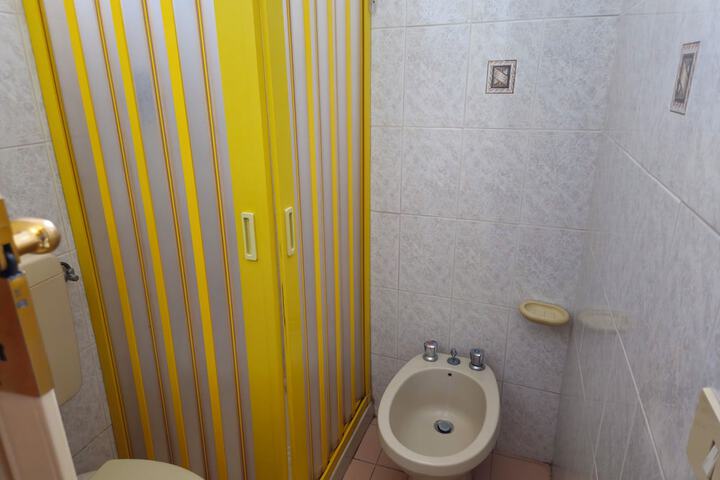 Room 90 of 107