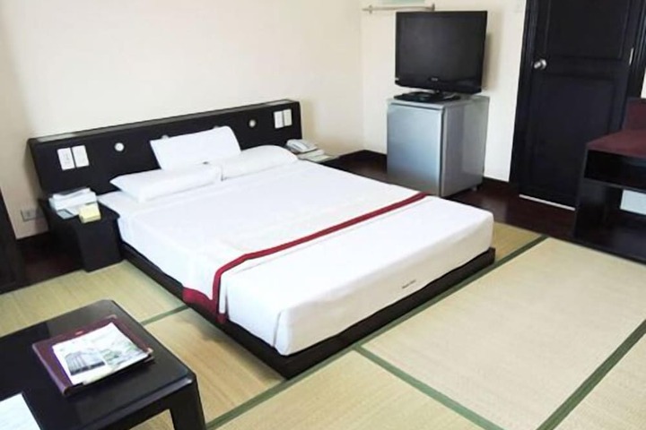 Room 4 of 29