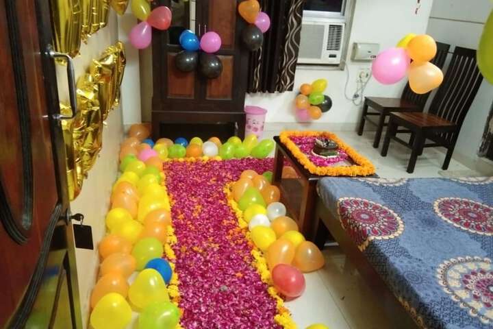 Room 4 of 15