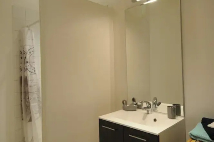 Room 7 of 13