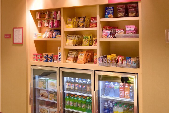 Snack bar