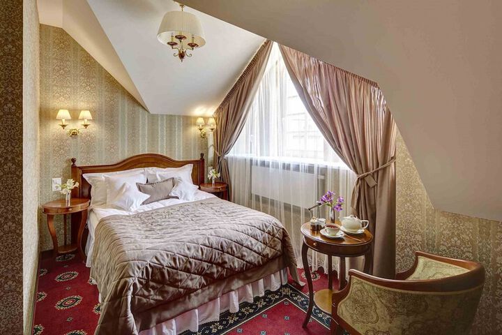 Room 47 of 127