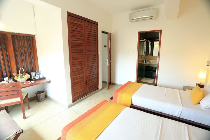 Room 3 of 26