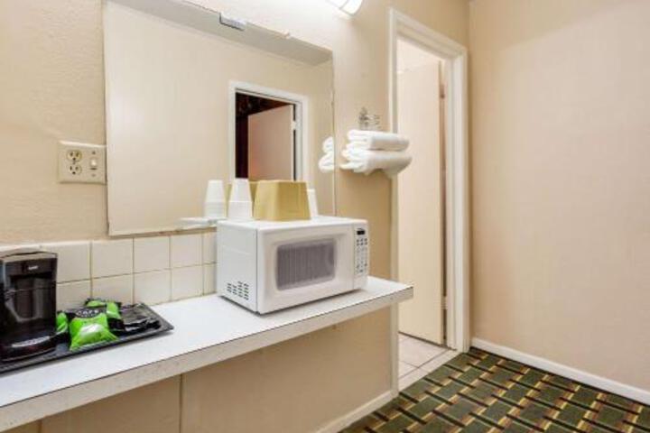 Room 25 of 49