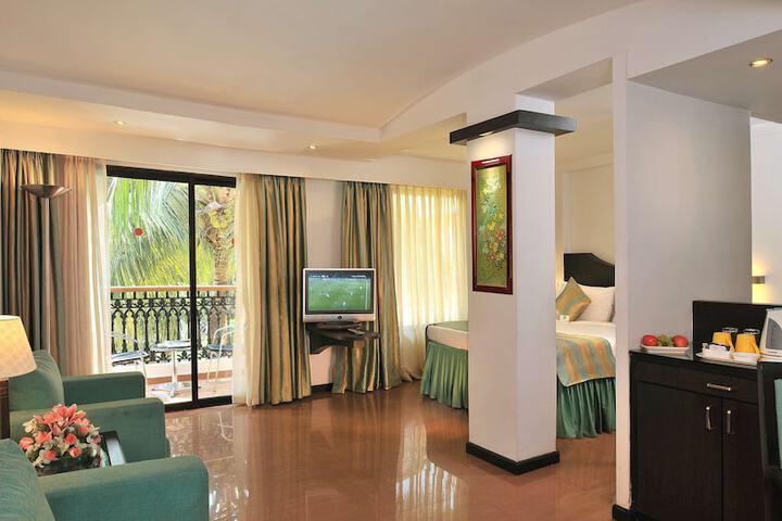 Room 45 of 143