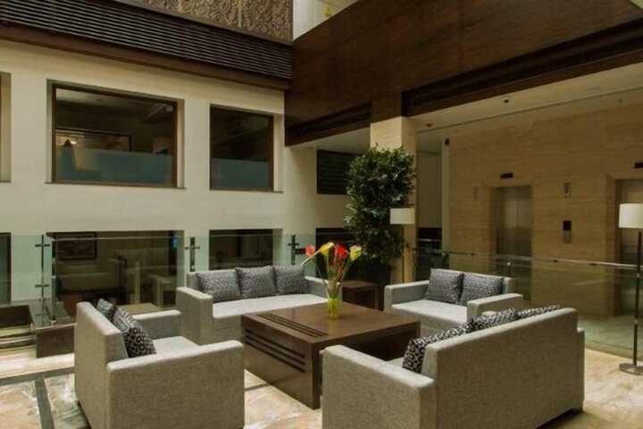 Guest Lobby