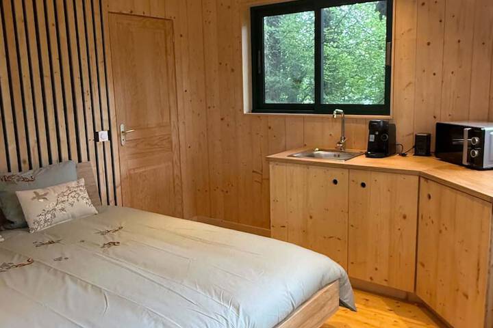 Room 15 of 32