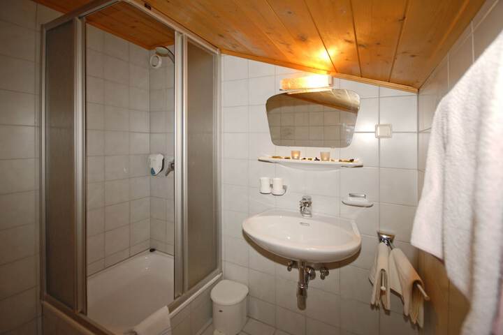 Room 20 of 40