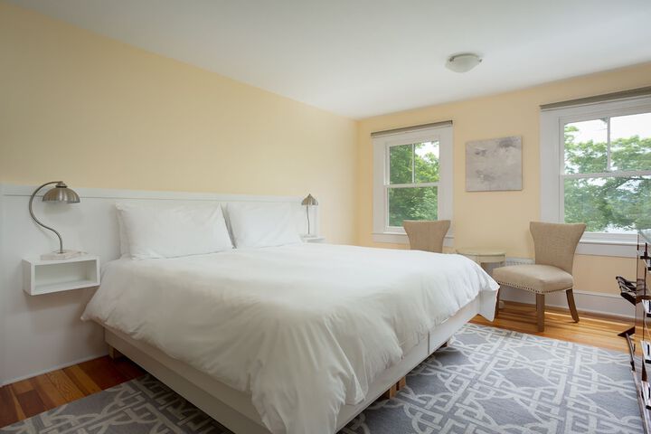 Room 4 of 71
