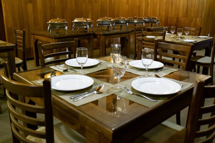 Dining 6 of 10