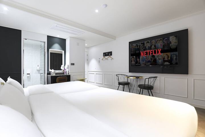 Room 18 of 39