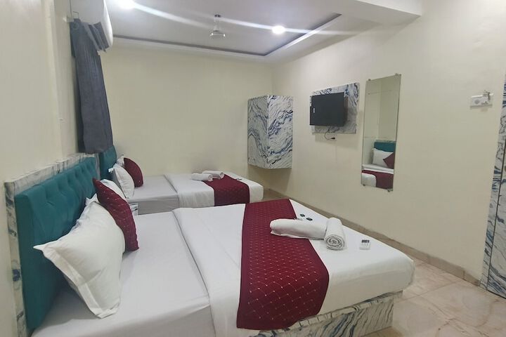 Room 6 of 76