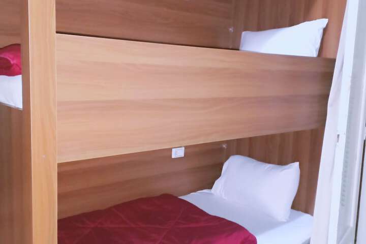 Room 12 of 38