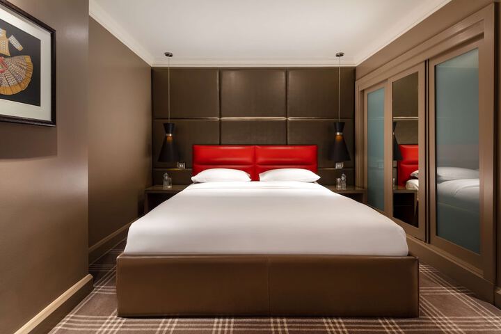 Room 10 of 55