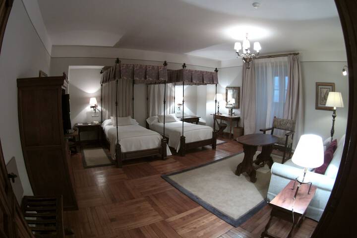 Room 7 of 68