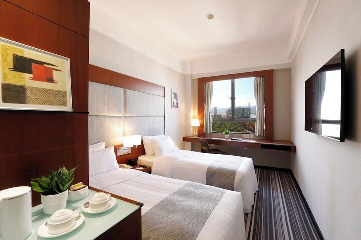 Room 25 of 61