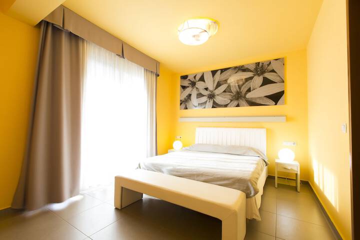 Room 27 of 51