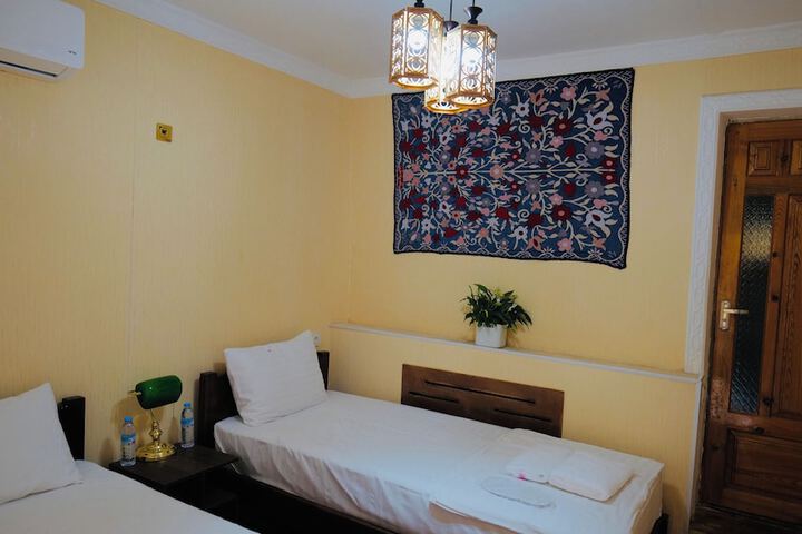 Room 7 of 30