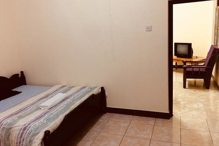 Room 4 of 10