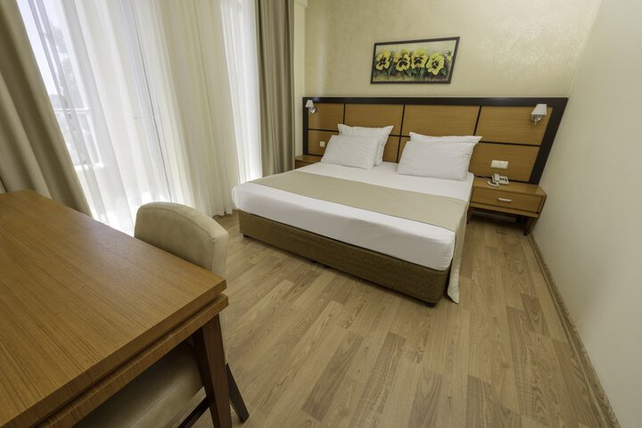 Room 10 of 51