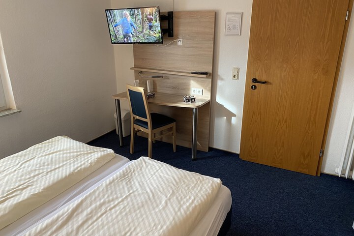 Room 5 of 30