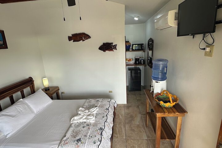 Room 14 of 77