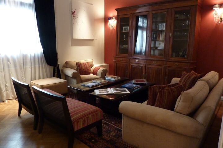 Entrance & Lobby