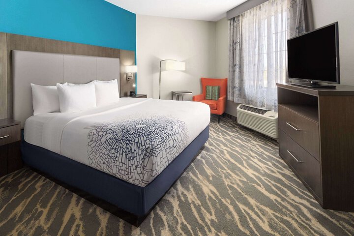 1 King Bed (14 of 23)