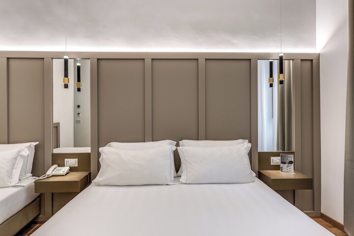 Room 52 of 94