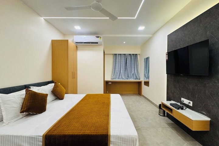 Room 28 of 38