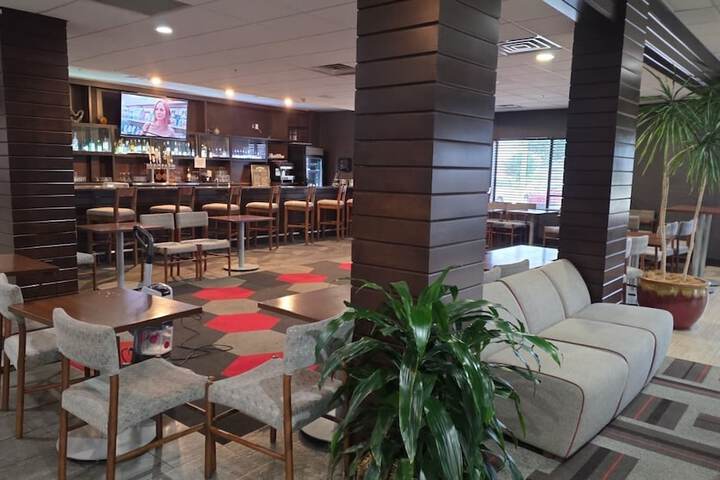 Exterior of FairBridge Inn & Suites Will Rogers Airport Restaurant & Bar