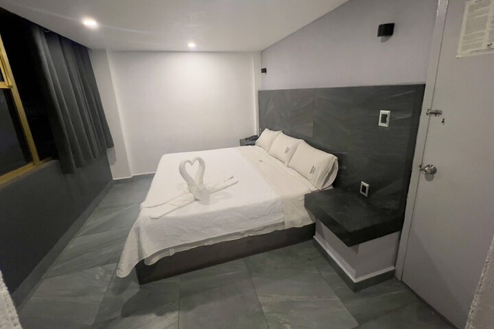 Room 4 of 23