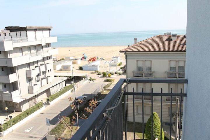 Terrace/Patio 32 of 108