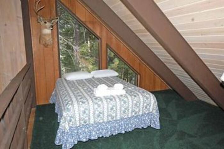 Room 2 of 10
