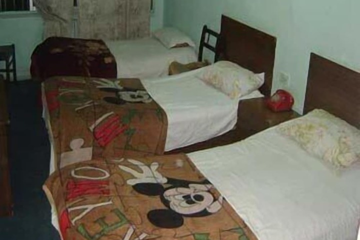 Room 6 of 7