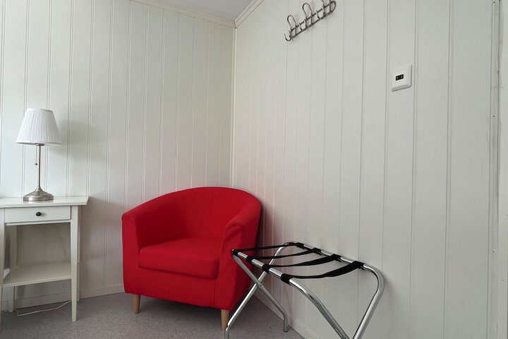 Room 16 of 79