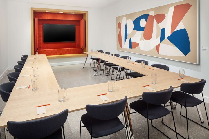 Meeting facility