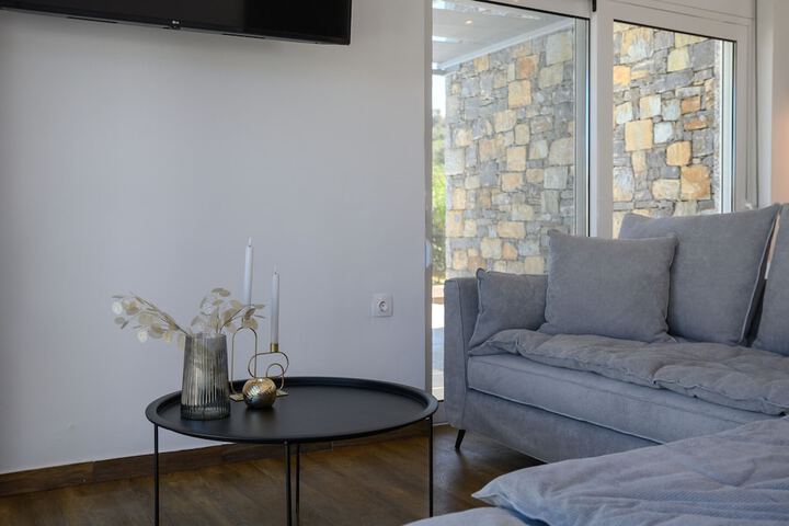 Room 16 of 37