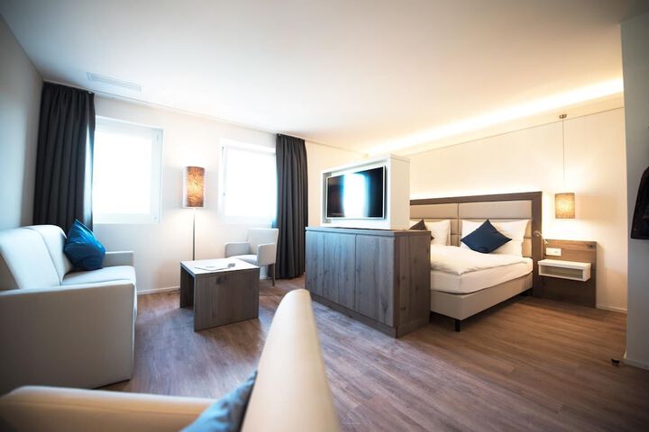 Room 11 of 29