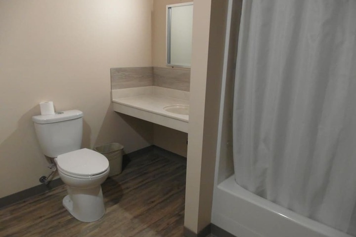 Room 20 of 27