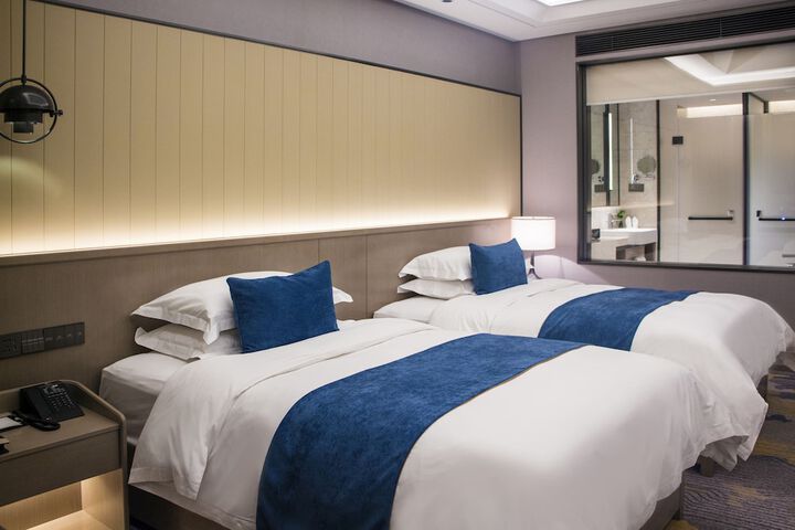 Room 20 of 77