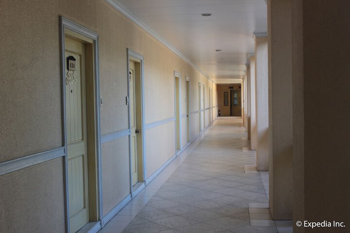 Ballroom/Hall 93 of 126