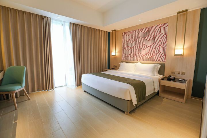 Room 4 of 62