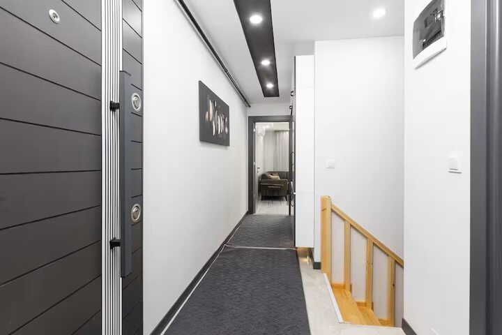 Room 26 of 293