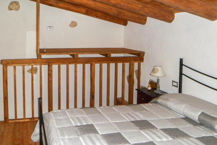 Room 3 of 10
