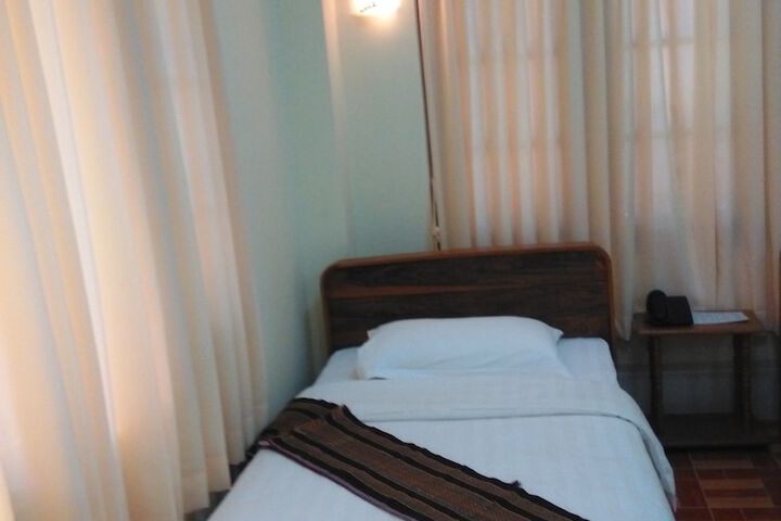 Room 4 of 78