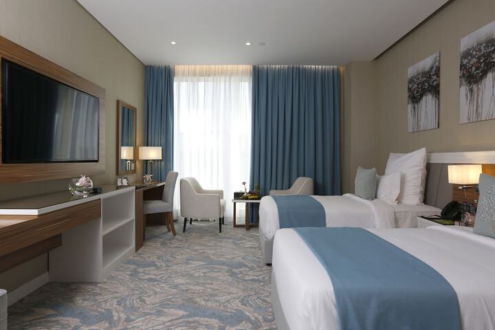 Room 4 of 43