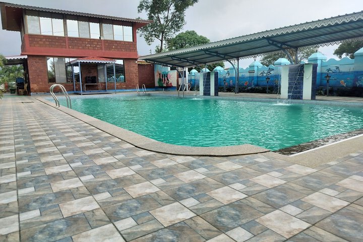 Pool 20 of 42